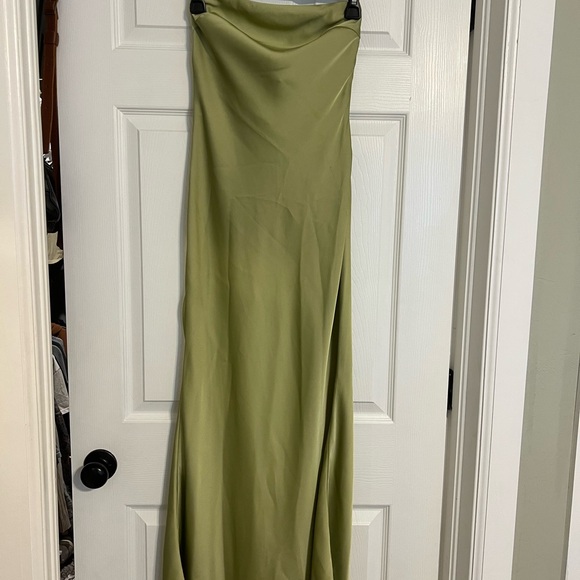 Princess Polly Dresses & Skirts - Princess Polly Green Strapless Dress